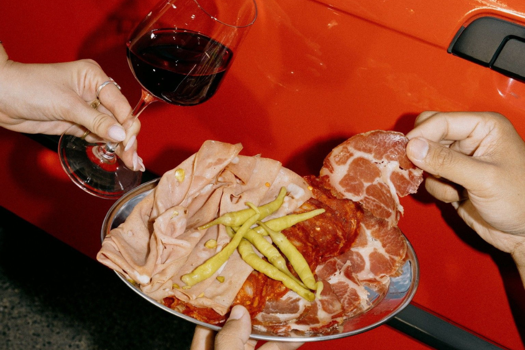 PORK & PINOT - BORRELLO